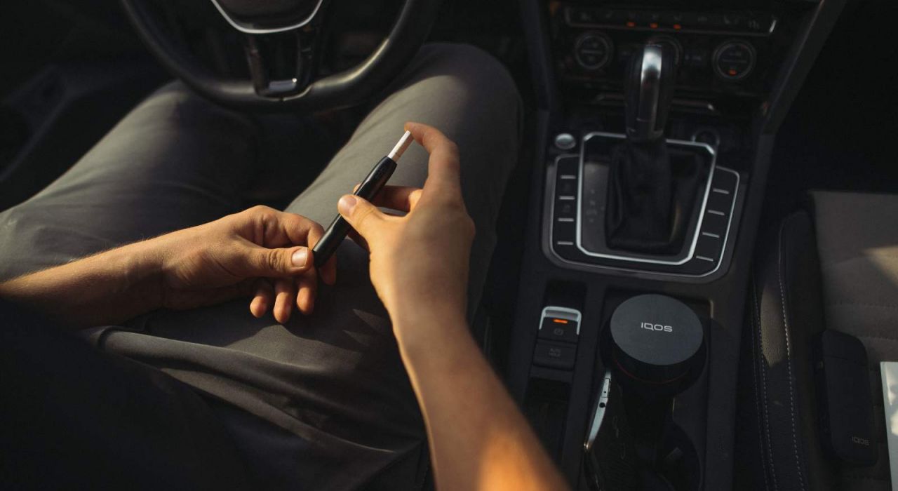 Как IQOS стал Теслой для курильщиков: автомобильный обзор