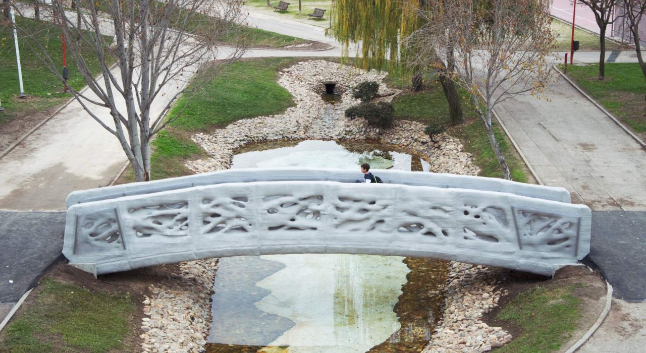 В Испании открылся первый в мире мост, напечатанный на 3D-принтере