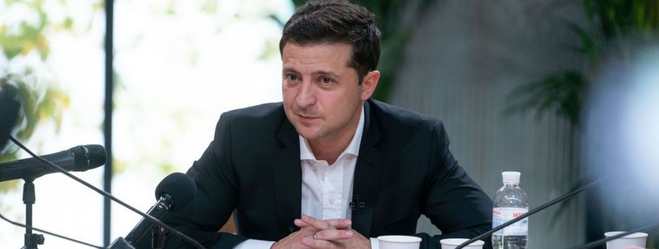 «На фоне рекламы устриц и шампанского»: что мировые СМИ говорят о пресс-марафоне Зеленского