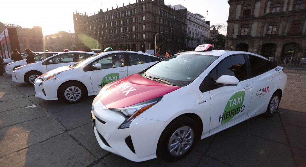 В Мексике представили гибридные такси с Wi-Fi и «тревожной» кнопкой