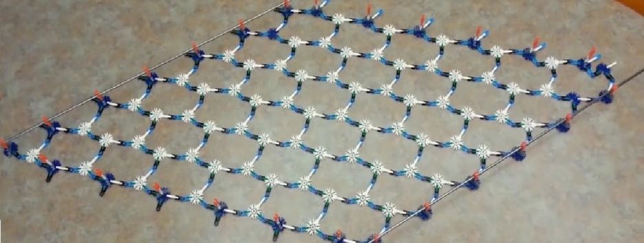 Ученые создали метаматериал, который становится мягким при ударе