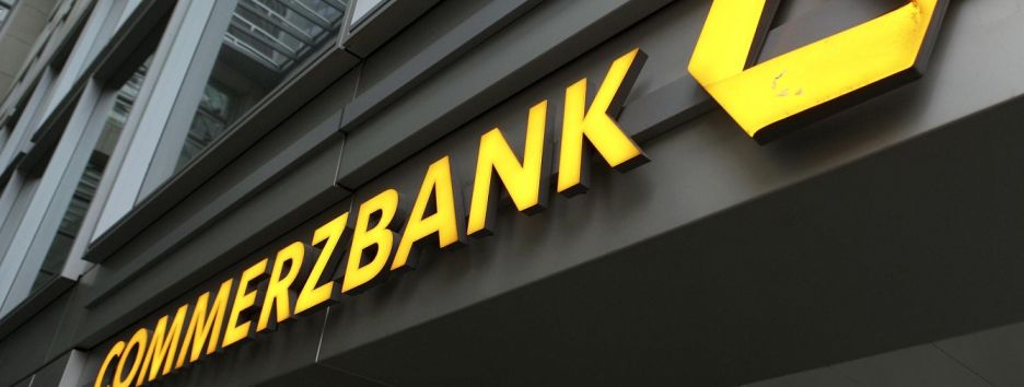 Commerzbank заблокировал на корсчете Приватбанка €17,8 млн - журналист