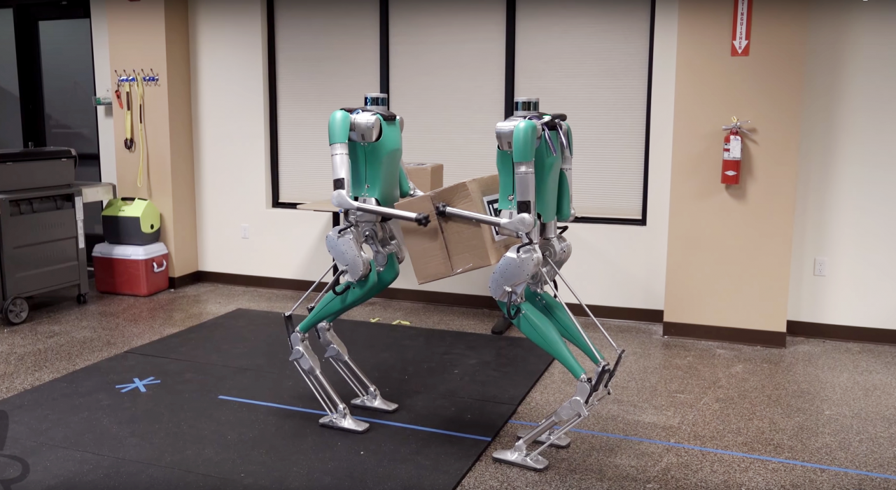 Восстание машин не за горами: роботы уже научились работать сообща - видео