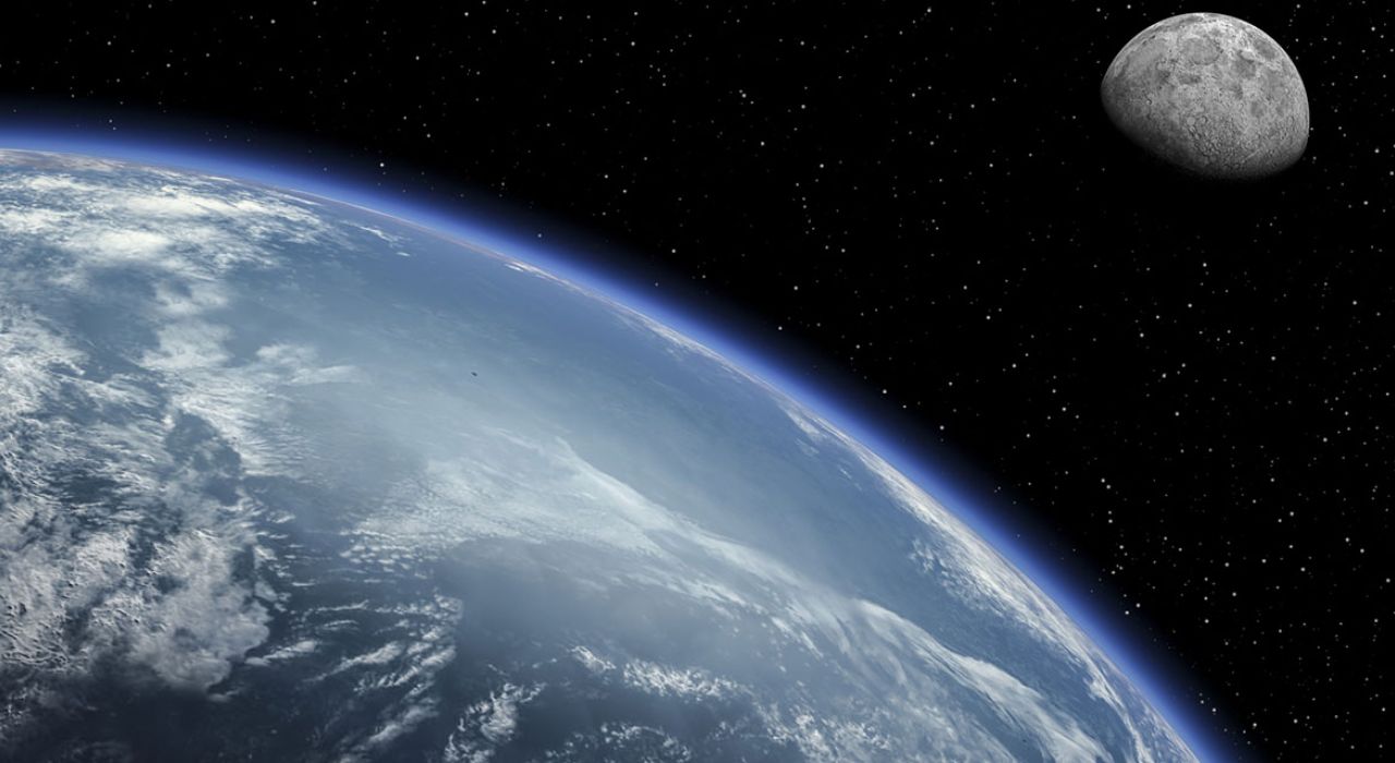 Ученые назвали дату столкновения Луны с Землей