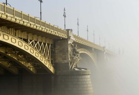 Будапешт погрузился в густой туман