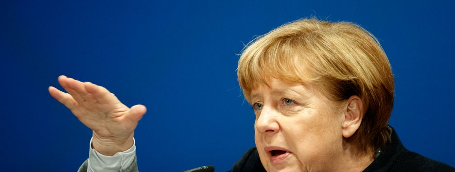 Конкуренты по парламентской гонке настигают Меркель