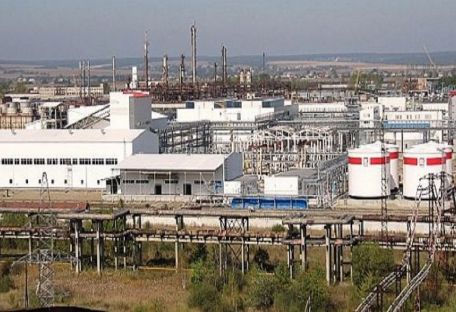 Крупнейший в Украине нефтехимзавод возобновит работу