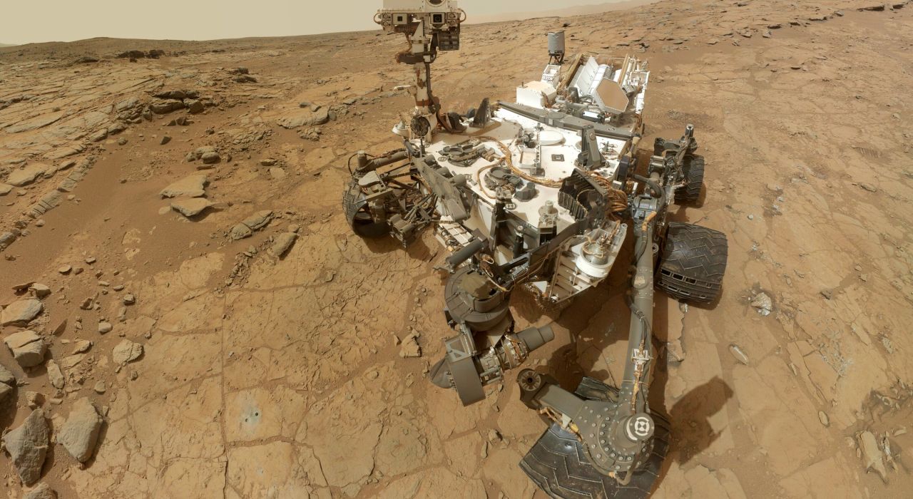 Внеземная жизнь: ученые нашли на Марсе органические соединения - фото