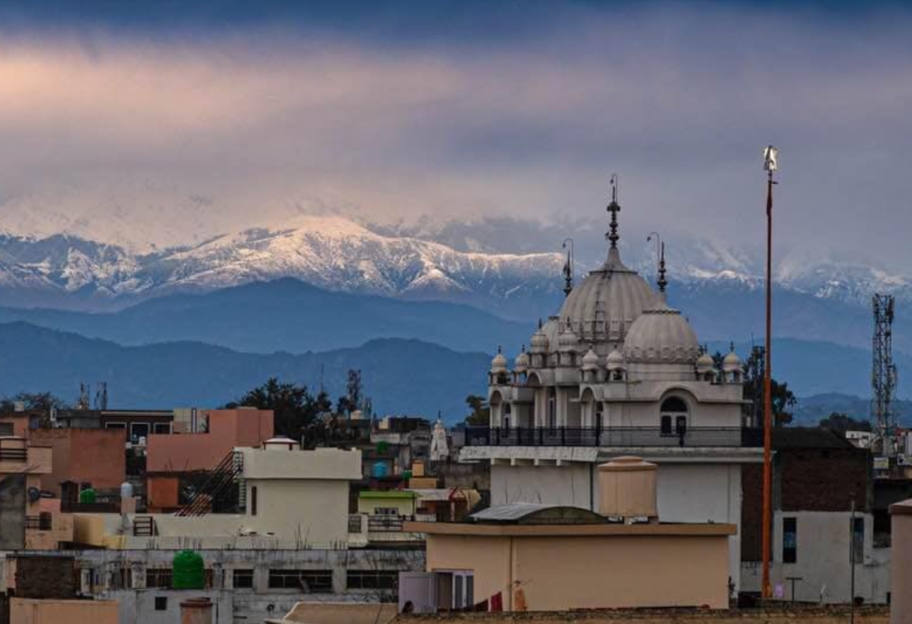 Польза карантина: в Индии очистившийся воздух открыл вид на Гималаи впервые за десятки лет – фото, видео - фото 1