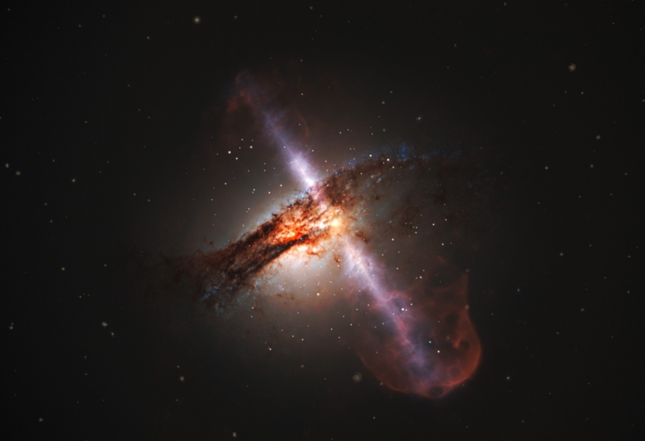 Образовалась при слиянии двух звезд в одну: астрономы нашли самую яркую сверхновую - фото 1