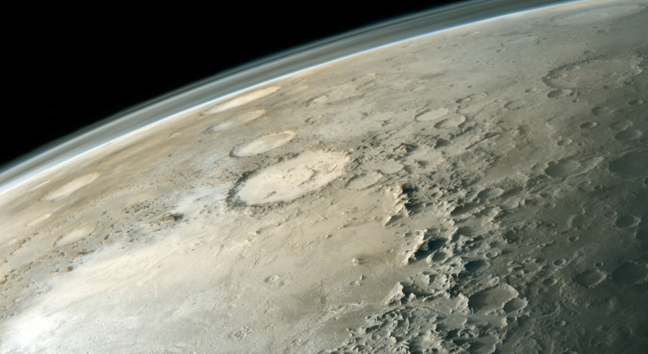 NASA собирается построить гигантский телескоп в лунном кратере - фото фото