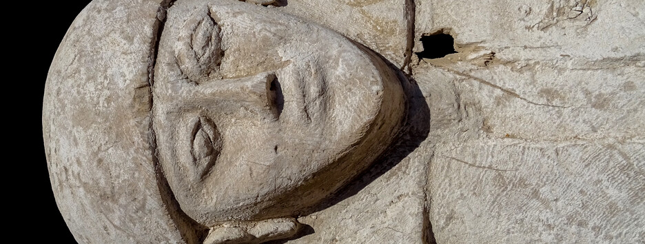 Саркофаг с сокровищами: в Египте обнаружили уникальную мумию - фото