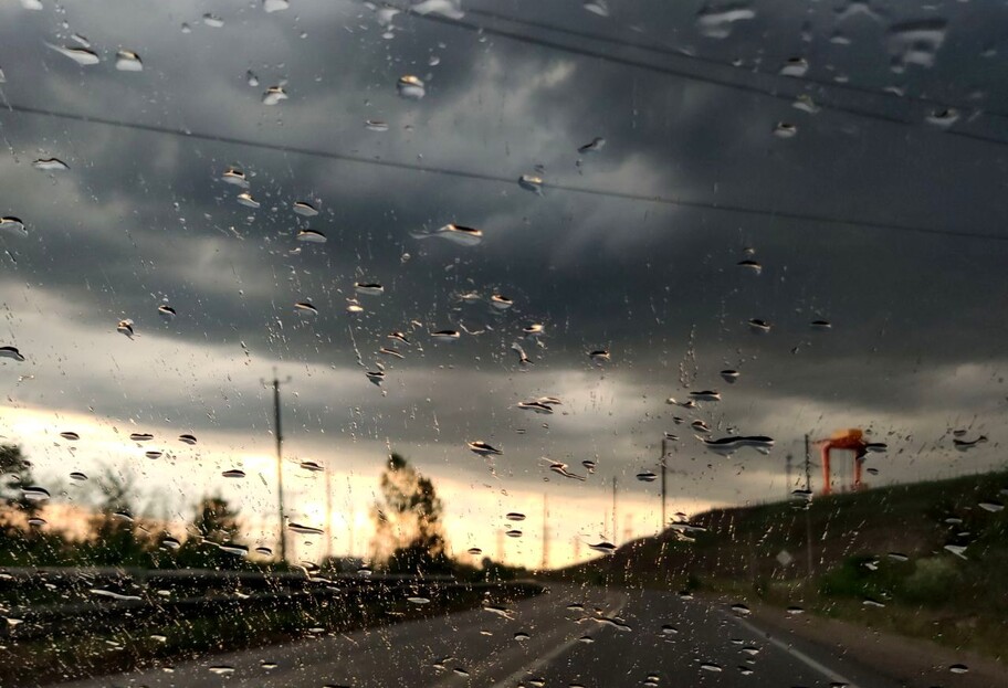 Погода в Украине - ожидаются дожди, грозы и порывы ветра - карта - фото 1