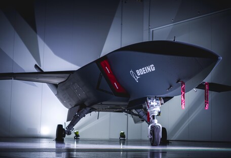 Boeing показала первый боевой беспилотник с ИИ - видео