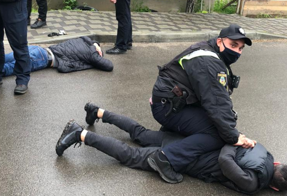 Участвовали около 100 человек: под Киевом произошла массовая перестрелка, есть раненые – фото, видео - фото 1