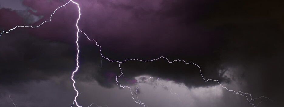 «Лето собирается с мыслями»: в Украине местами ожидаются дожди, грозы и град - карта