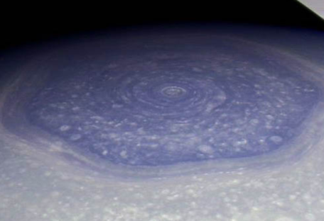 «Шестиугольник Сатурна»: ученые нашли объяснение загадочному космическому феномену
