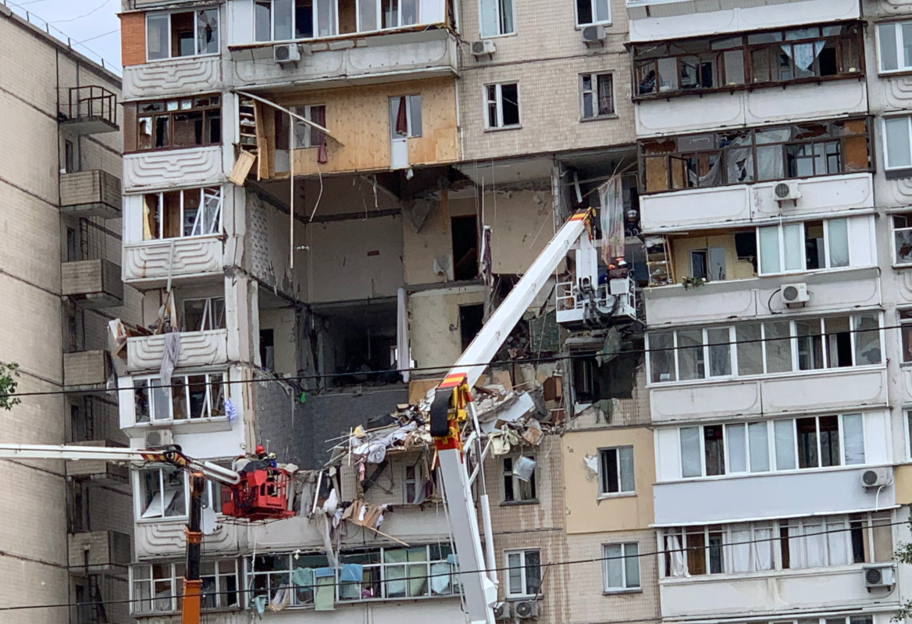 Взрыв в жилом доме Киева: появились новые жертвы трагедии  - фото 1