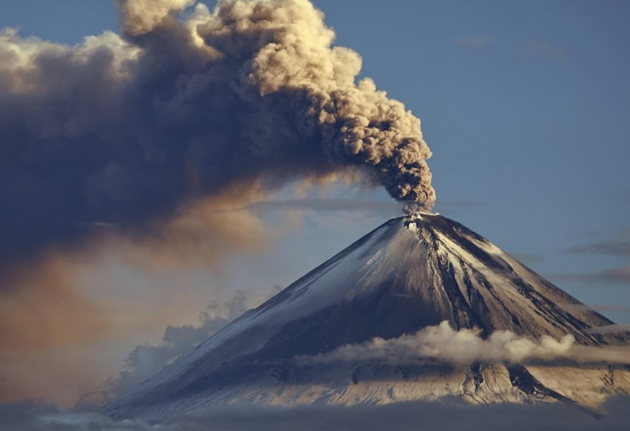 Неожиданное совпадение - историки связали гибель фараонов и извержение вулканов на Аляске - фото 1