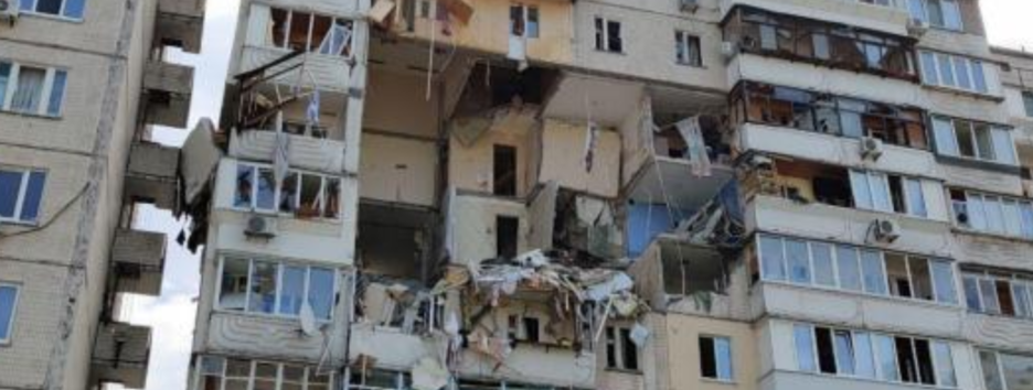 Квартиры с сюрпризом: у пострадавших от взрыва на Позняках возникли проблемы с жильем от президента