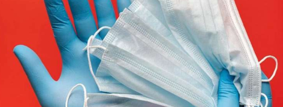 Правила защиты во время пандемии: украинцам дали рекомендации по утилизации масок и перчаток