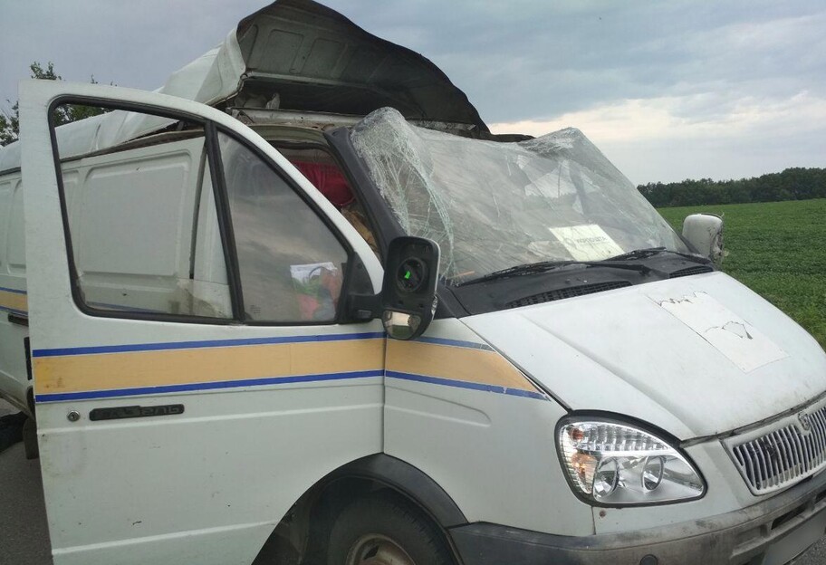 Дерзкое ограбление - из автомобиля Укрпочты украли большую сумму, есть пострадавшие - фото, видео - фото 1