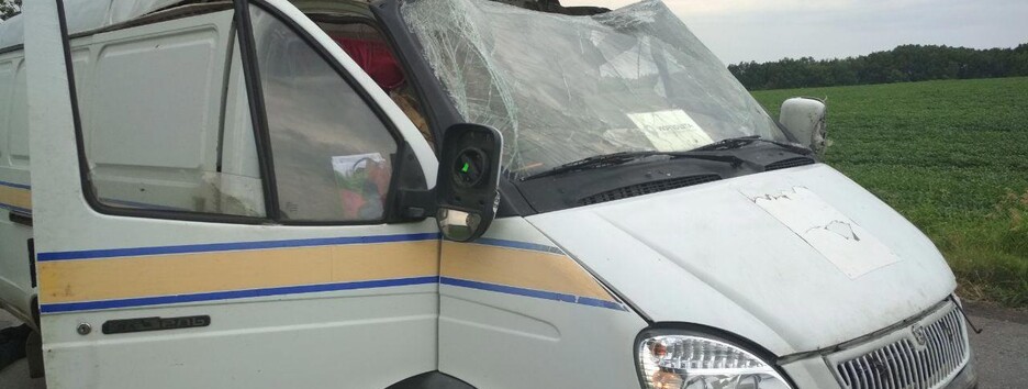 Дерзкое ограбление: из автомобиля «Укрпошти» украли большую сумму, есть пострадавшие - фото, видео