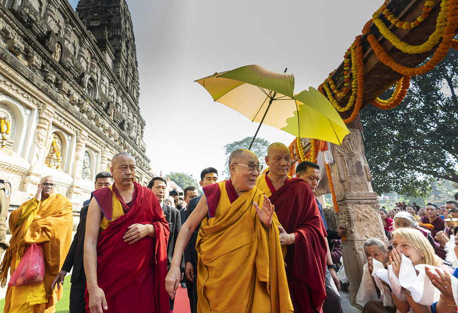 Необычная коллаборация - Далай-лама выпустил музыкальный альбом к своему 85-летию - видео - фото 1