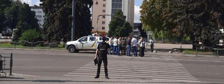 Еще один автобус с заложниками и заминированные объекты: о чем сообщил «луцкий террорист» - СМИ