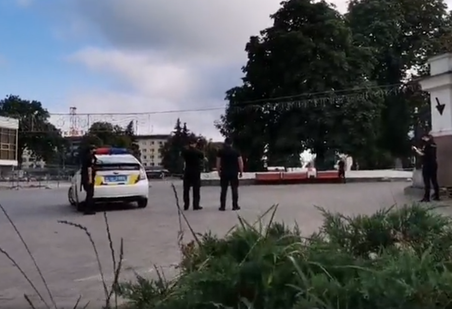 ЧП в Луцке - опубликован разговор террориста с родственниками заложников - видео - фото 1