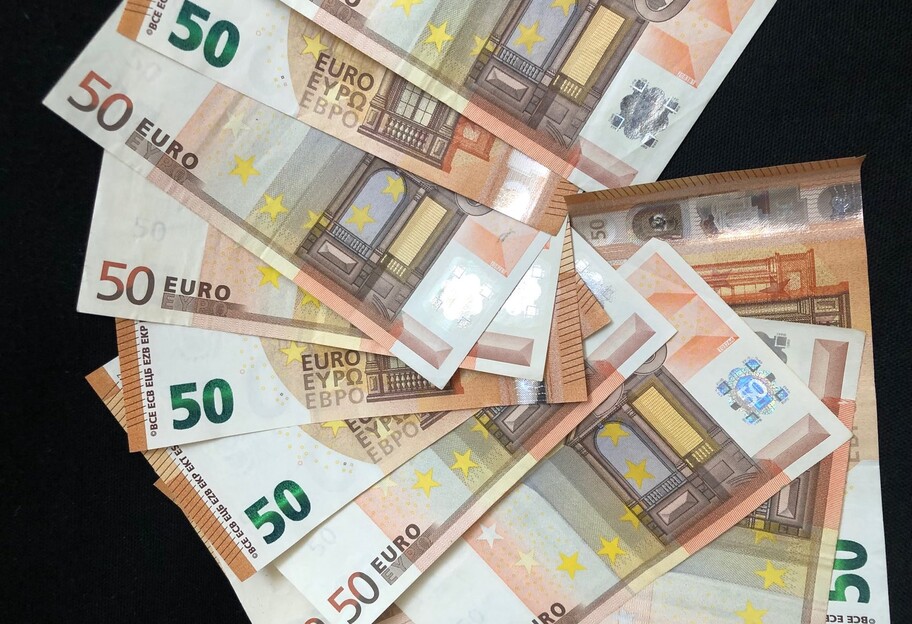Курс валют от НБУ - евро стремительно вырос в цене, доллар незначительно подорожал - фото 1