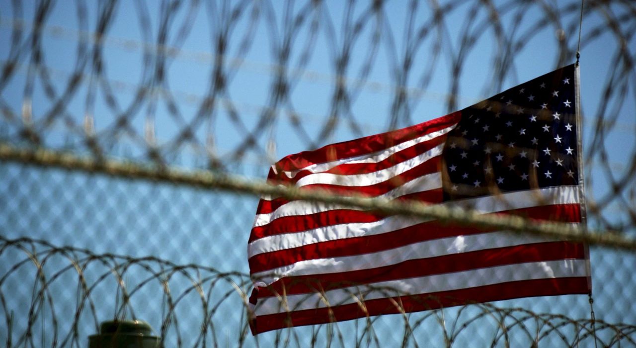Трамп хочет сажать боевиков ИГ в Гуантанамо