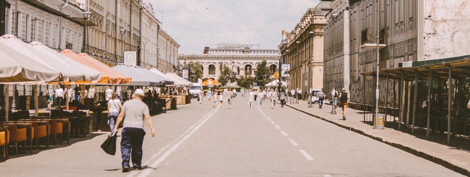 Кличко отменил уплату паевого взноса для летних площадок ресторанов и кафе