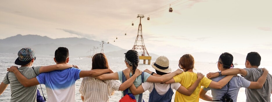 День дружбы: история праздника, открытки и поздравления - фото