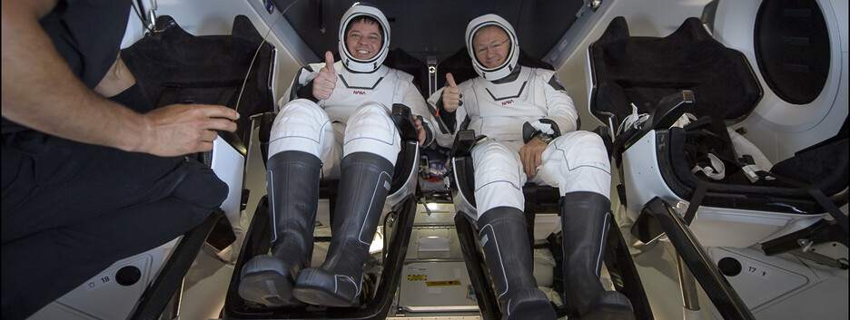 Crew Dragon з астронавтами повернувся з МКС на Землю - фото, відео
