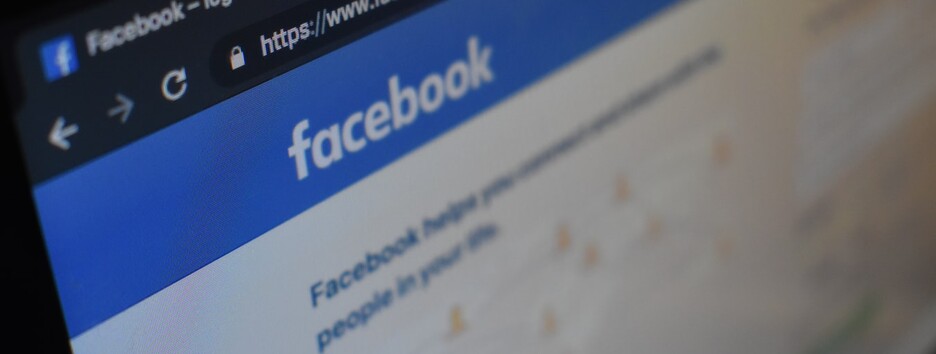 Война Трампа с соцсетями: Facebook впервые удалил его пост, а Twitter заблокировал страницу штаба