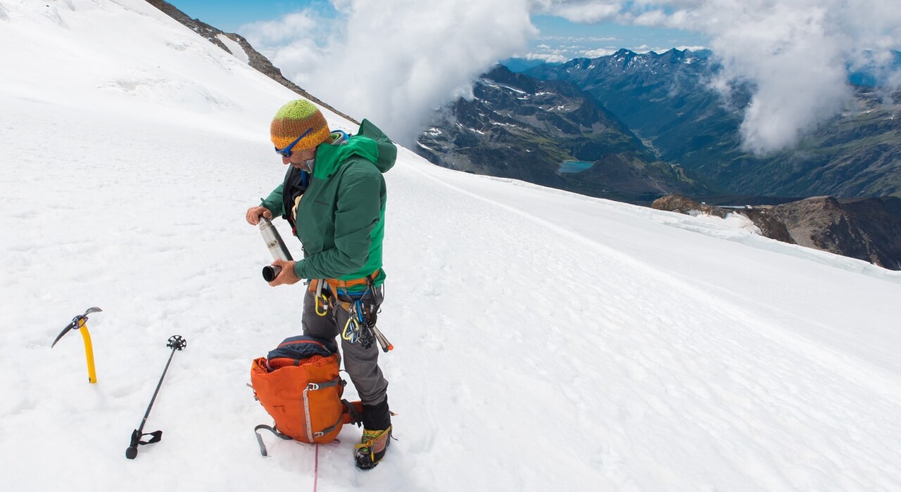 День альпиниста: история праздника, поздравления и открытки - фото, видео