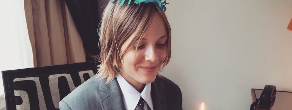 Самый молодой лауреат награды: Букеровскую премию получила писательница из Нидерландов - фото