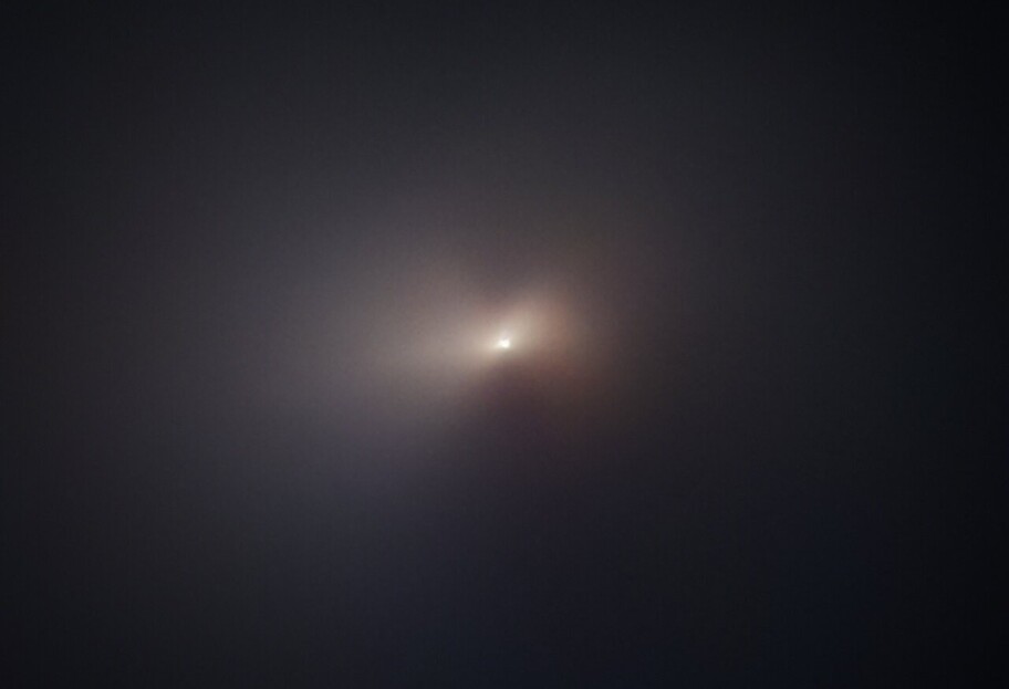 Хаббл получил детальное изображение комы кометы NEOWISE - фото - фото 1