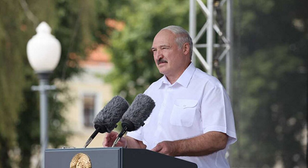 «Думы об отечестве»: Лукашенко снова заговорил о единстве с РФ, а оппозиция создает новую партию
