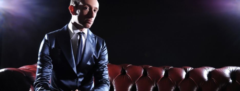 Британец создал приложение для знакомств, где среди мужчин - только он