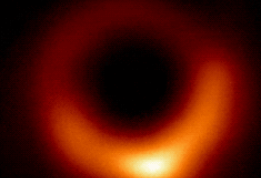 Сверхмассивная черная дыра: астрономы опубликовали результаты масштабного космического исследования  - фото 1