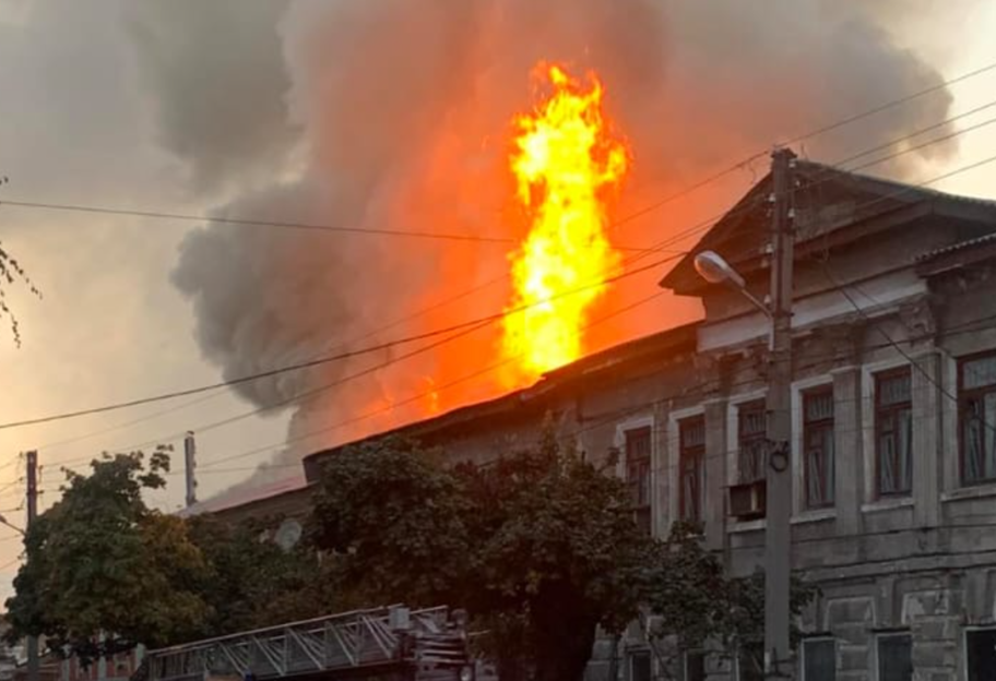 Есть погибшие - в Харькове произошел пожар в многоквартирном доме - фото 1