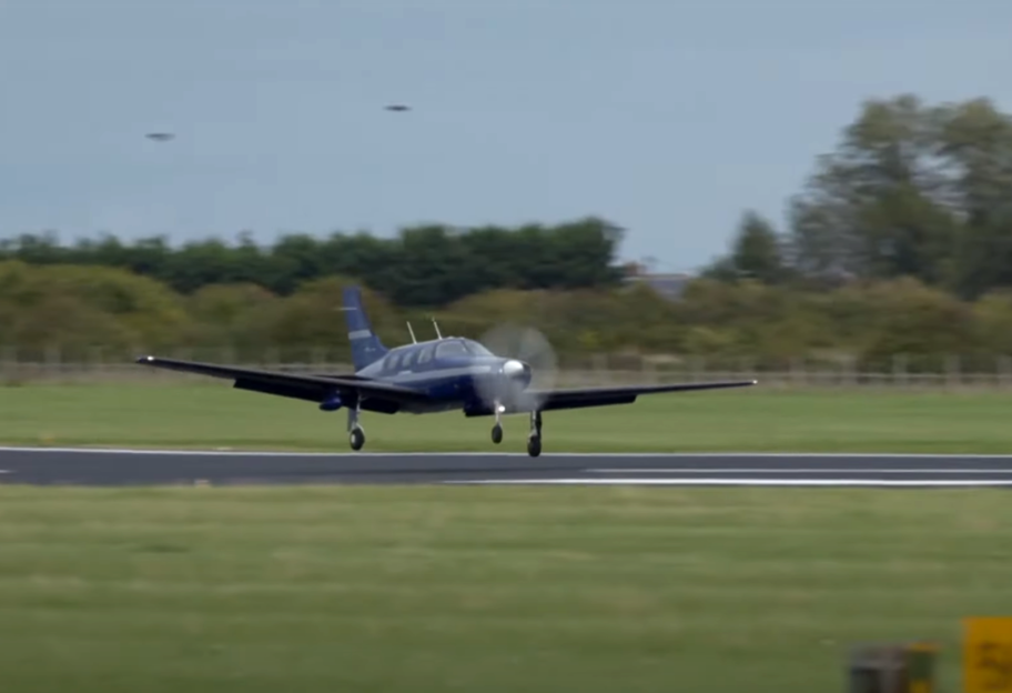 Зеленая авиация - крупнейший водородный самолет совершил первый полет - видео - фото 1