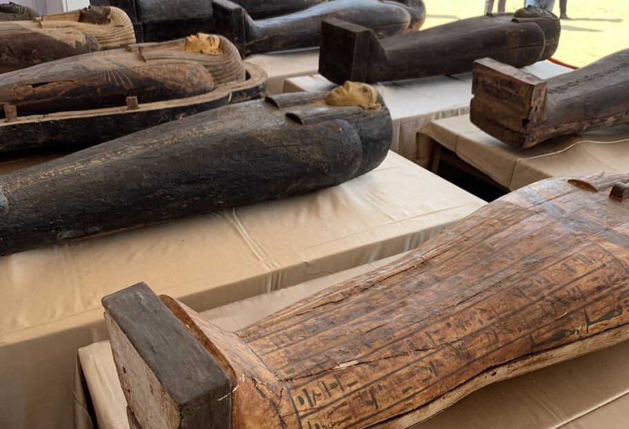 Уникальное захоронение - в Египте нашли десятки прекрасно сохранившихся мумий - фото, видео - фото 1