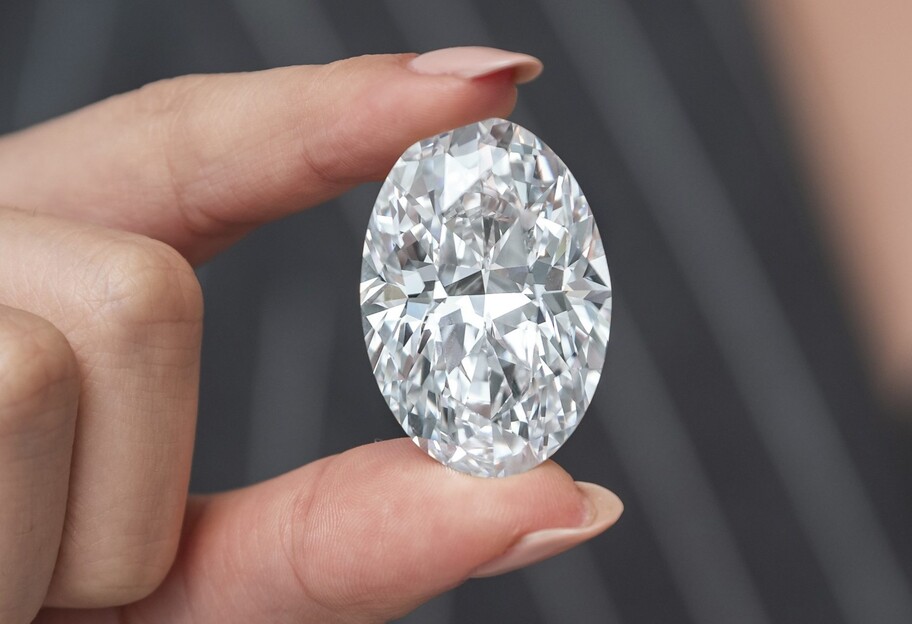 Безупречный бриллиант продали почти за 16 миллионов, и это дешево - фото - фото 1