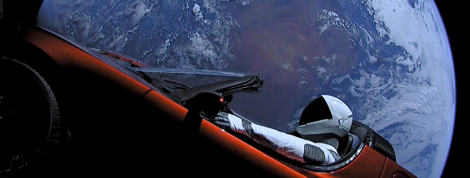 Starman повернул к Марсу: в SpaceX сообщили, где находится автомобиль Маска - фото