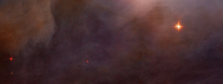 Голубой Снежок и Ирис: NASA опубликовало красочные снимки двух туманностей - фото