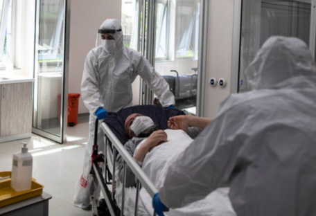 Пандемія COVID-19: в Україні новий антирекорд за кількістю загиблих, вчені виявили небезпечну мутацію