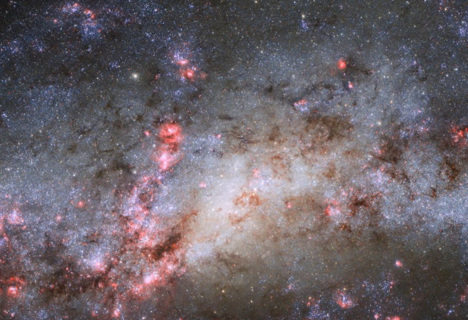 Противоречит современным знаниям - астрономы обнаружили уникальное скопление звезд  - фото 1
